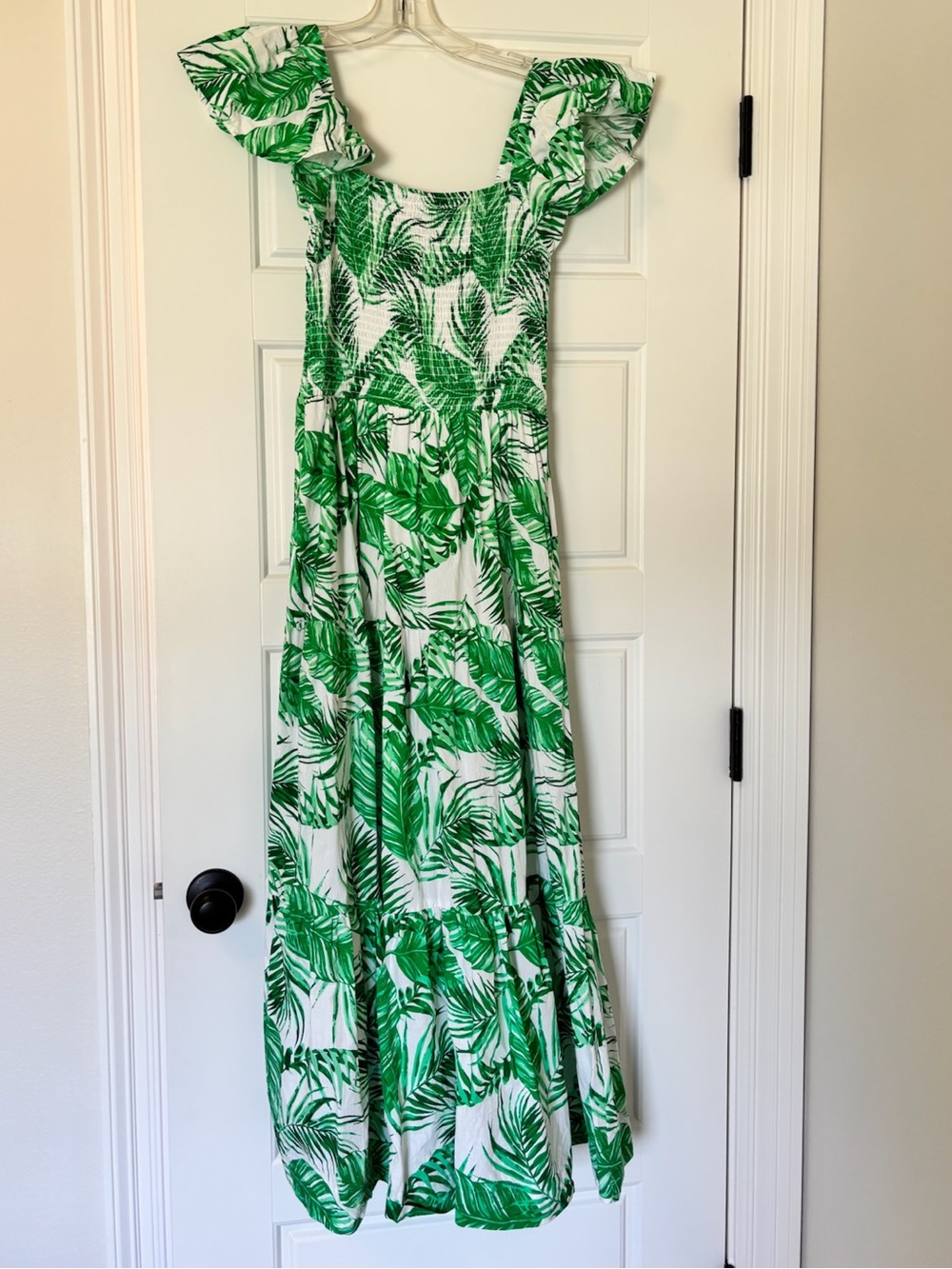 Green Leaf Print Maxi Dress with Ruffle Sleeves